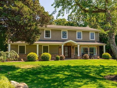 3 Meadowfarm Road, East Islip, NY, 11730