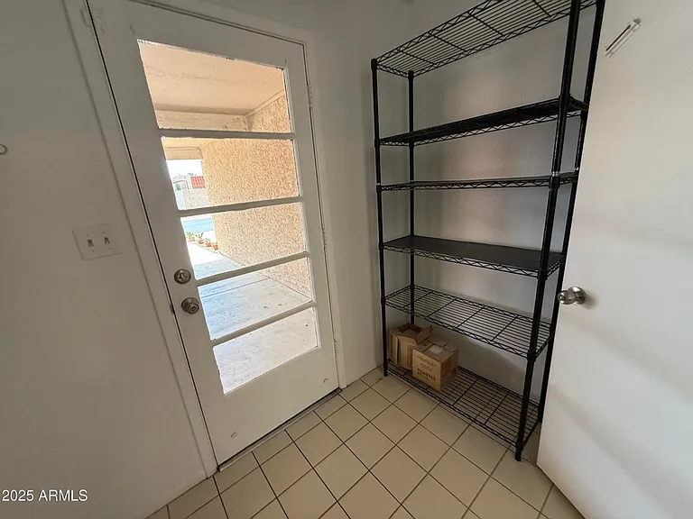 708 E Colgate Dr — Photo 14