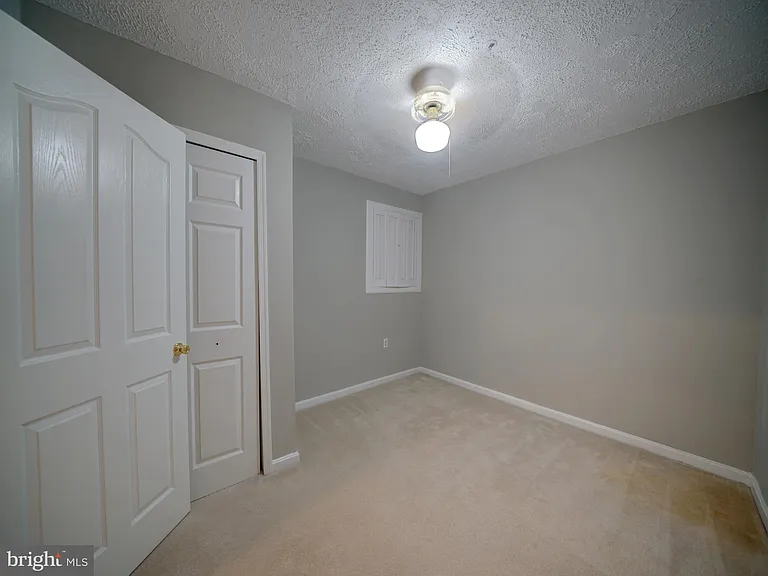 9314 Lawson Ln — Photo 37