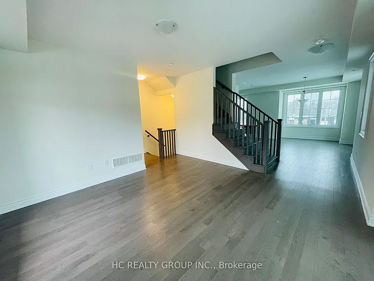 117 Thomas Frisby Jr Cres — Photo 12