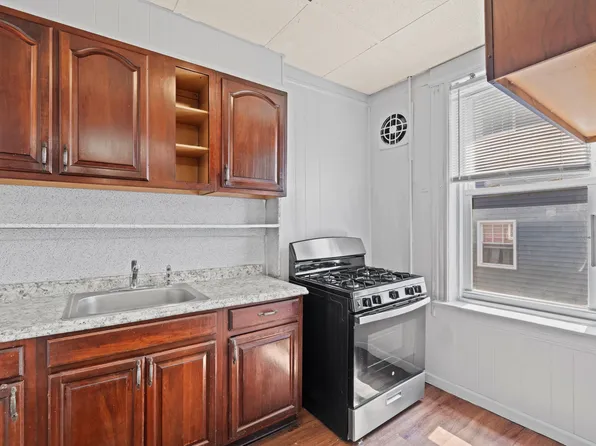 61 Clendenny Avenue image 6 of 20