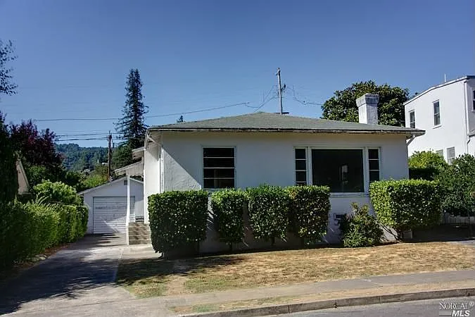 131 Morningside Dr photo 1
