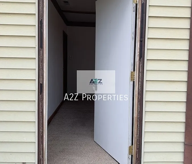 788 S Fairgrounds Rd — Photo 2