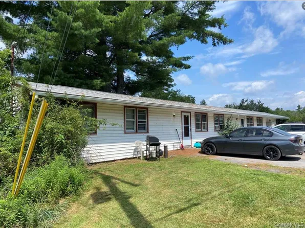 15 Bailey Lake Rd #1, Kiamesha Lake, NY 12751