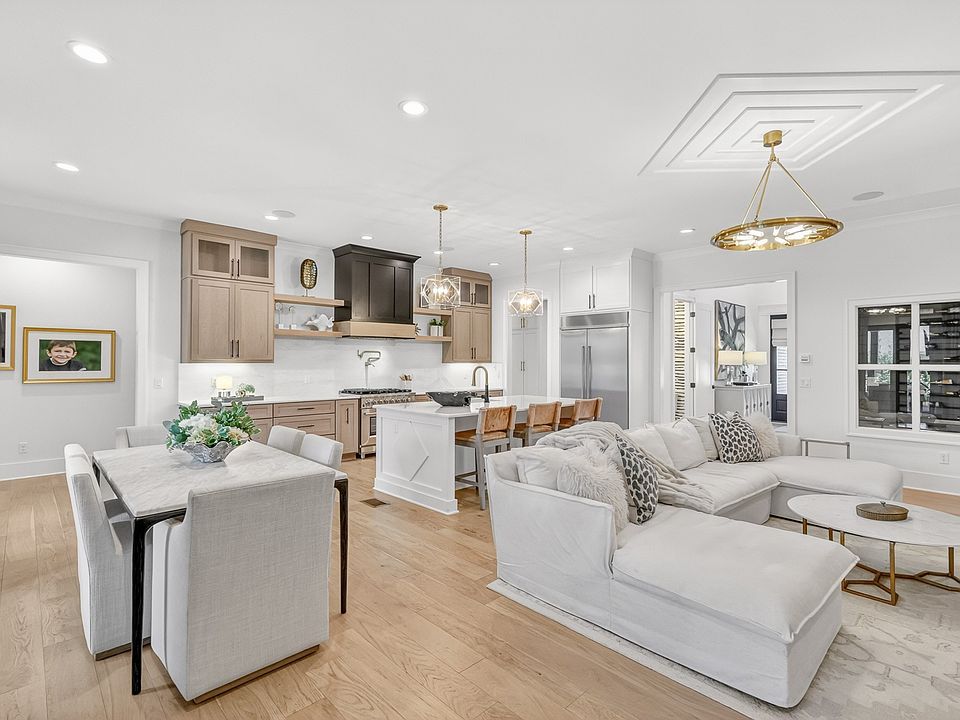1st image of 1018 Julian Way