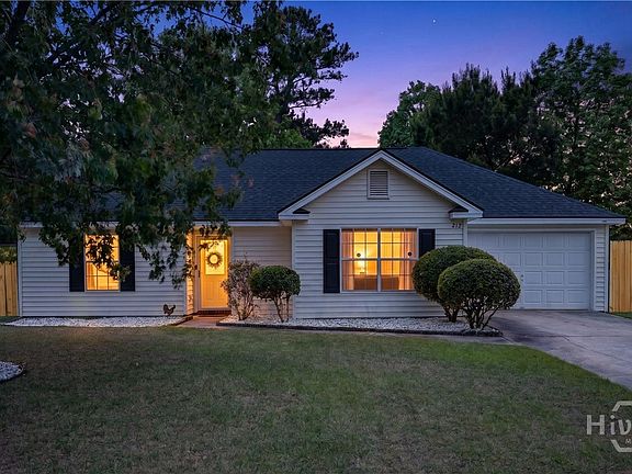 2nd image of 212 Longleaf Circle