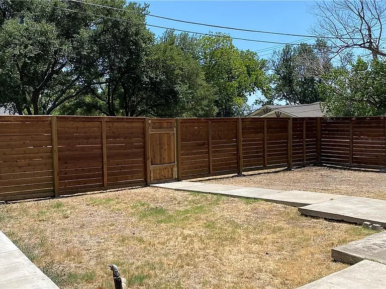 1509 Vine St — Photo 6