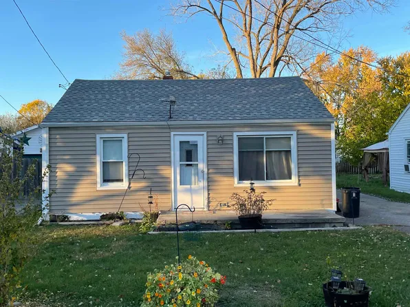 2231 Bergin St, Burton, MI 48529