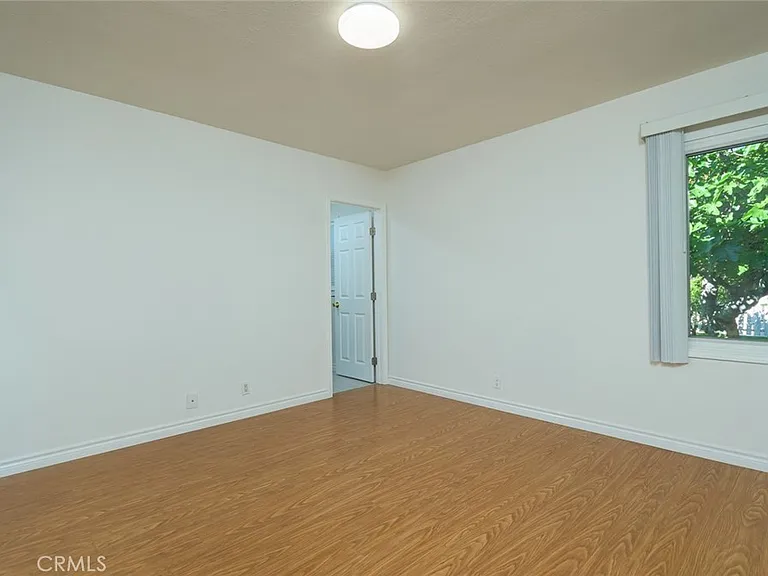 2111 N Verdugo Rd — Photo 34
