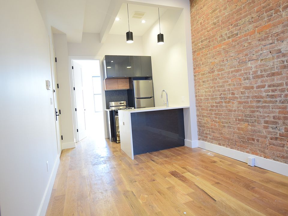 1st image of 679 Halsey St #Xi