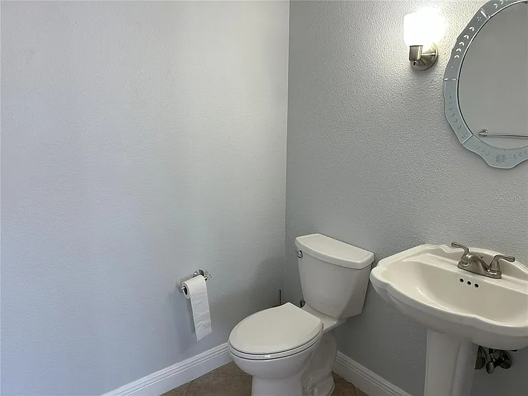 2775 Kipps Colony Dr S #304 — Photo 12
