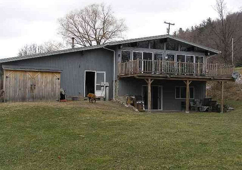3rd image of 345 SOUTH Street
