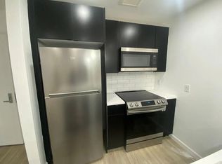 557 Market St #1, Newark, NJ 07107