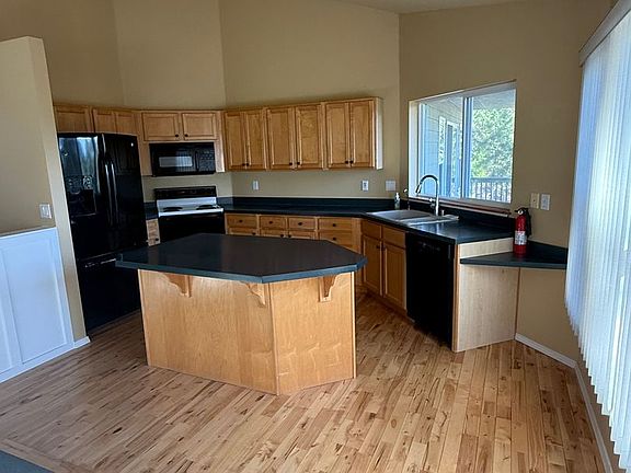 2nd image of 147 Troutbeck Rd