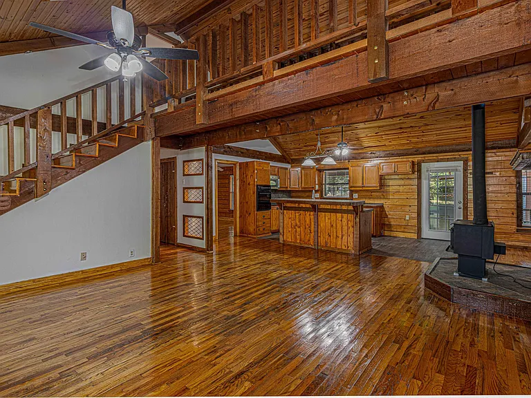 18737 Saddleback Ln — Photo 25