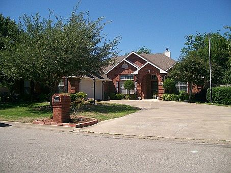 1st image of 801 Cedar Creek Cir