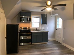 11 Prospect St #2, Pawcatuck, CT 06379