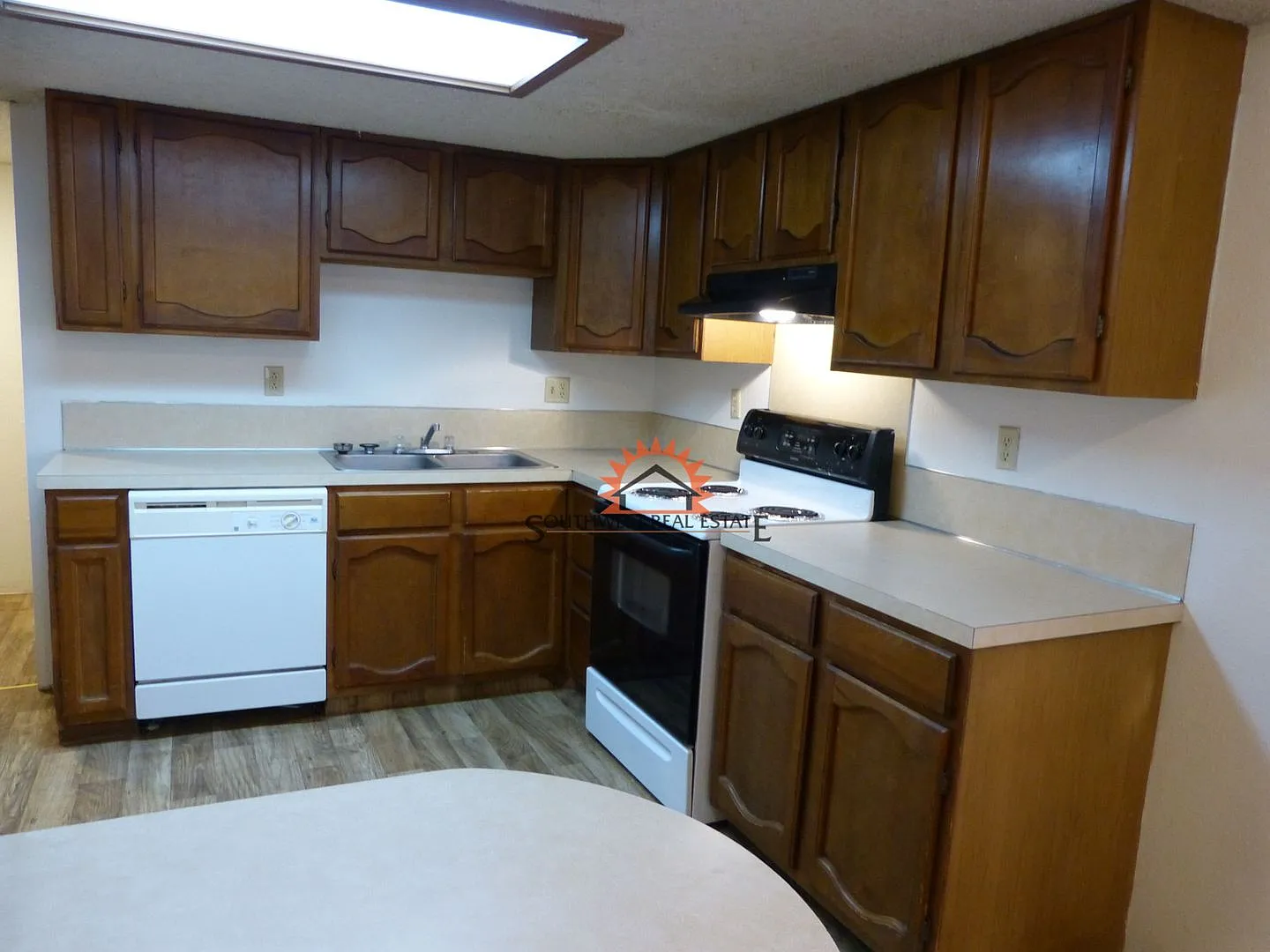 Cozy 2 bedrooms 1 bathroom duplex. — Photo 4