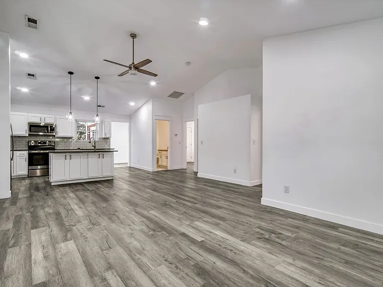 6370 Quay St — Photo 7
