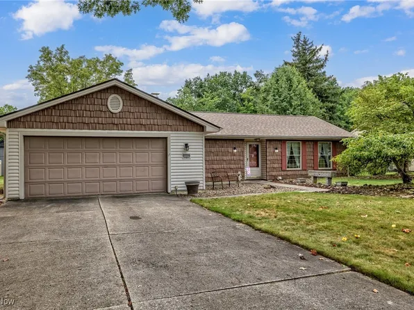 15229 High Point Rd, Strongsville, OH 44136