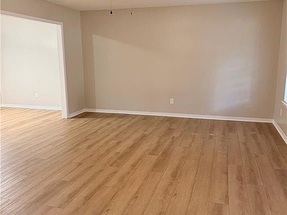 3rd image of 9158 Prairie Dr