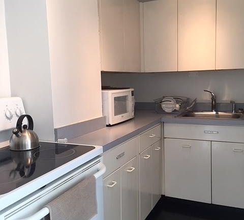 5th image of 2400 N Lakeview Ave Floor 10