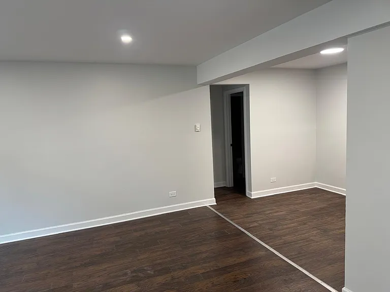 5101 N East River Rd #1G — Photo 5