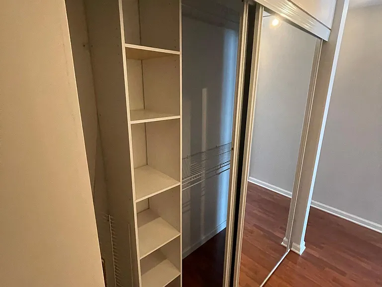 6013 Forest View Rd #2E — Photo 10