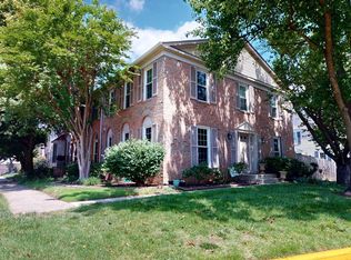 6279 Walkers Croft Way, Alexandria, VA 22315