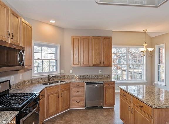 4th image of 4101 Cara Hill Ct