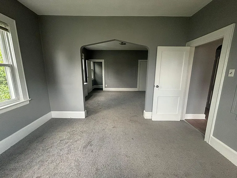 1132 Saint Louis Ave #2R — Photo 14
