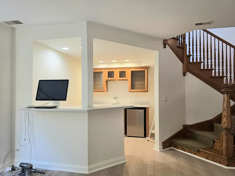 2085 Valor Ct — Photo 35