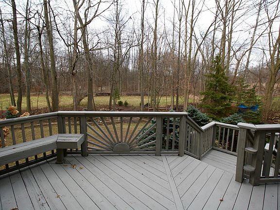4th image of 4055 Pierce Dr