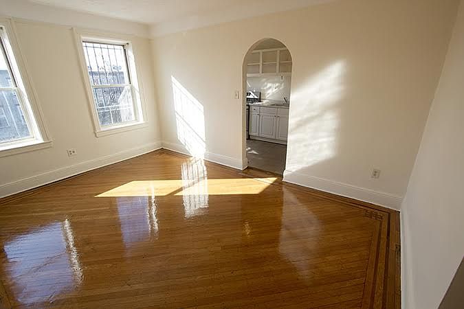 1st image of 494 Willoughby Ave APT 4