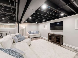 5641 W 64th St #ID1244925P, Chicago, IL 60638