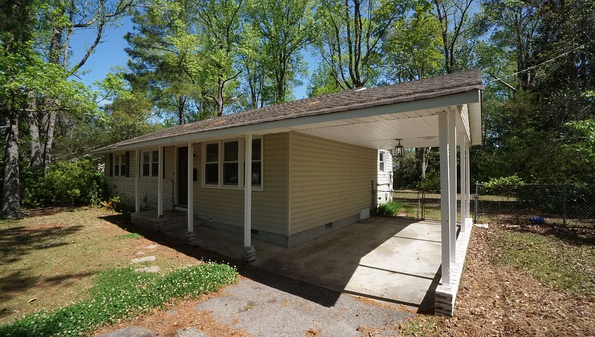 Building Photo - 1008 Hendricks Ave