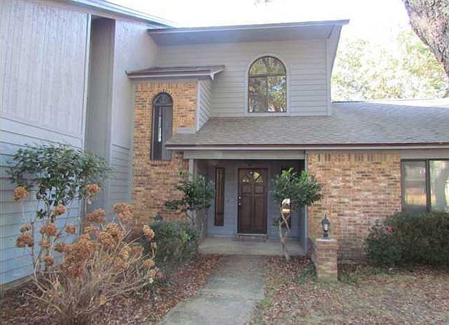 1st image of 632 Rosewood Way