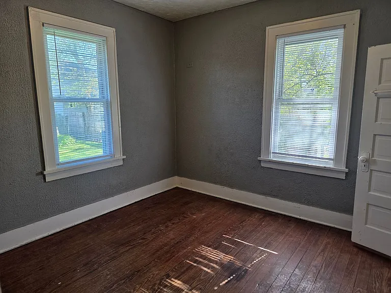1308 Princeton Blvd — Photo 9