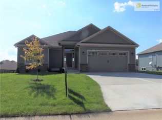 502 SW Station St, Oak Grove, MO 64075