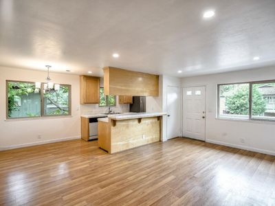 929 Ponselle Ln APT 4, Capitola, CA, 95010