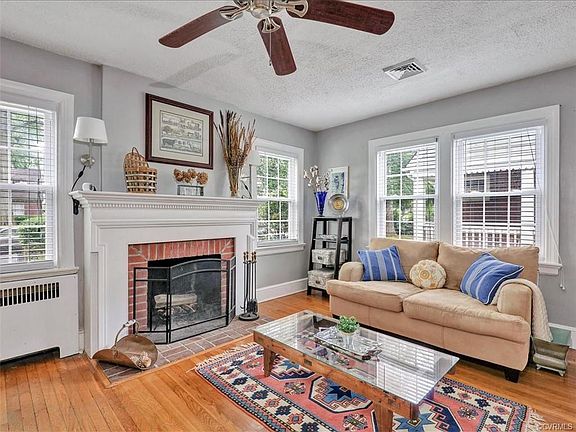 5th image of 1209 W 45th St