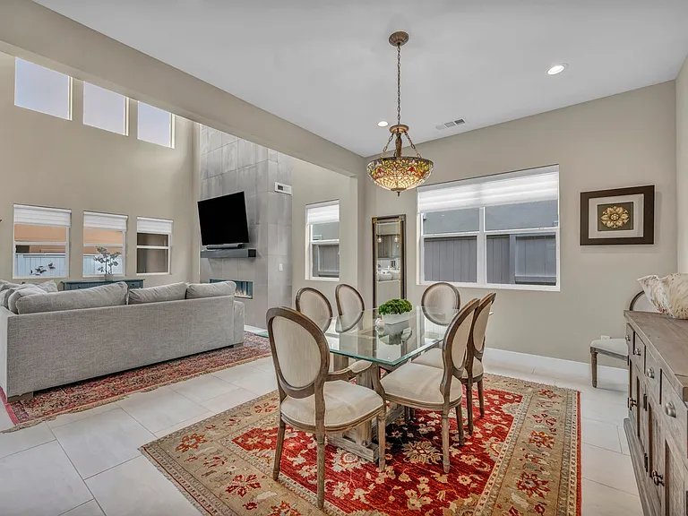 619 Camargue Trl — Photo 8