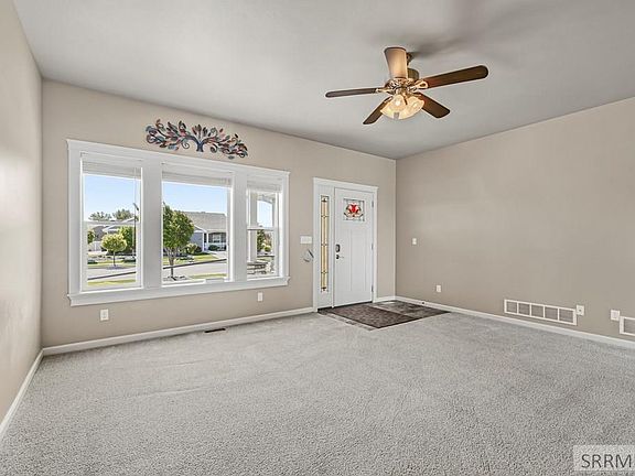 5th image of 4154 Steeplechase Ln
