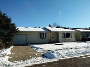 1492 Winter Dr, Freeport, IL 61032