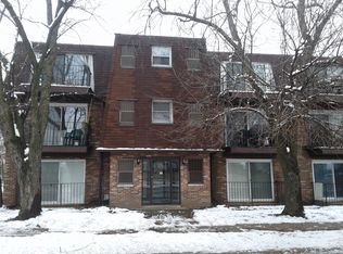 11740 S Ridgeland Ave APT 9C, Worth, IL