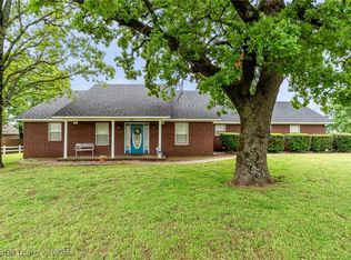 2105 Cherokee Rd, Muldrow, OK 74948