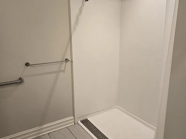 117 W 2nd St #101 — Photo 6