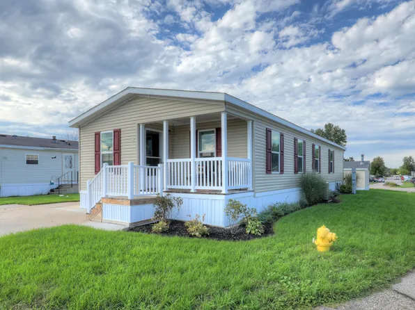 8519 Sandpiper St, Zeeland, MI 49464