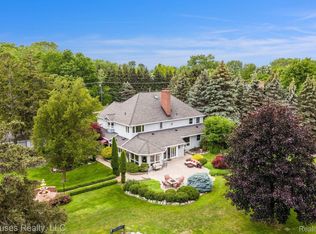 41800 Heydenreich Rd, Clinton Township, MI 48038