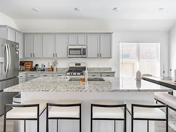 4th image of 5023 Viridian Forrest Dr